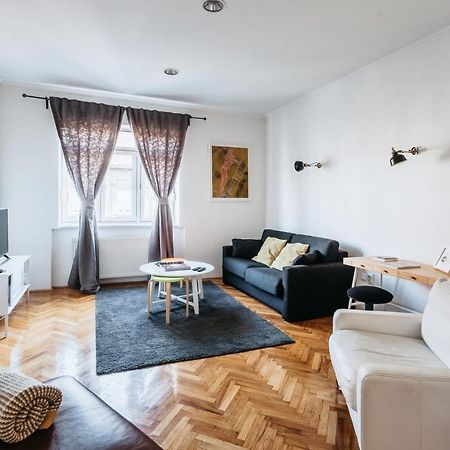 זאגרב Bond Apartment מראה חיצוני תמונה