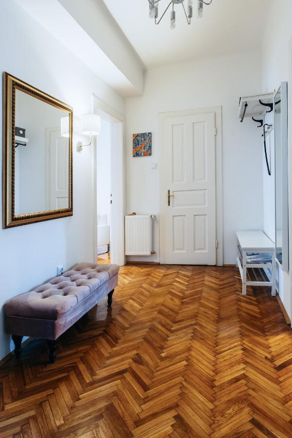 זאגרב Bond Apartment מראה חיצוני תמונה